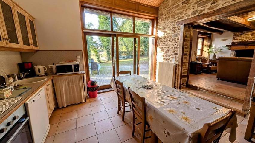Location de vacances pour 8 personnes, avec jardin, animaux acceptés dans Champnétery - 4