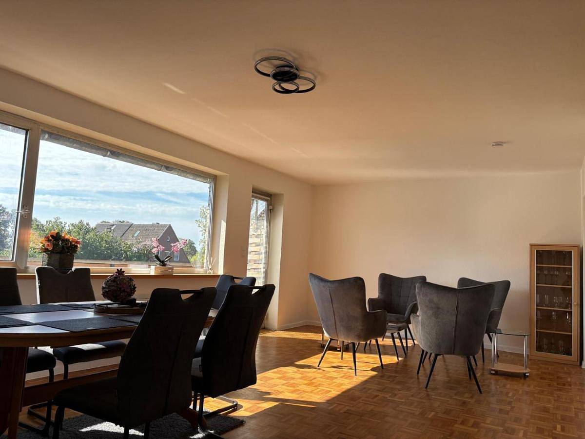 Ganze Wohnung, Three-Bedroom Apartment in Lehrte, Hannover und Umgebung