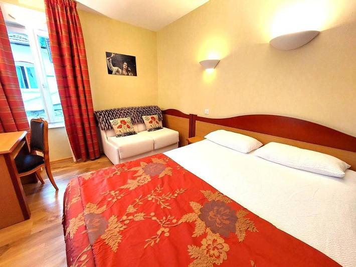 Hôtel pour 2 personnes, avec sauna ainsi que terrasse et vue à Celles-sur-Plaine - 4