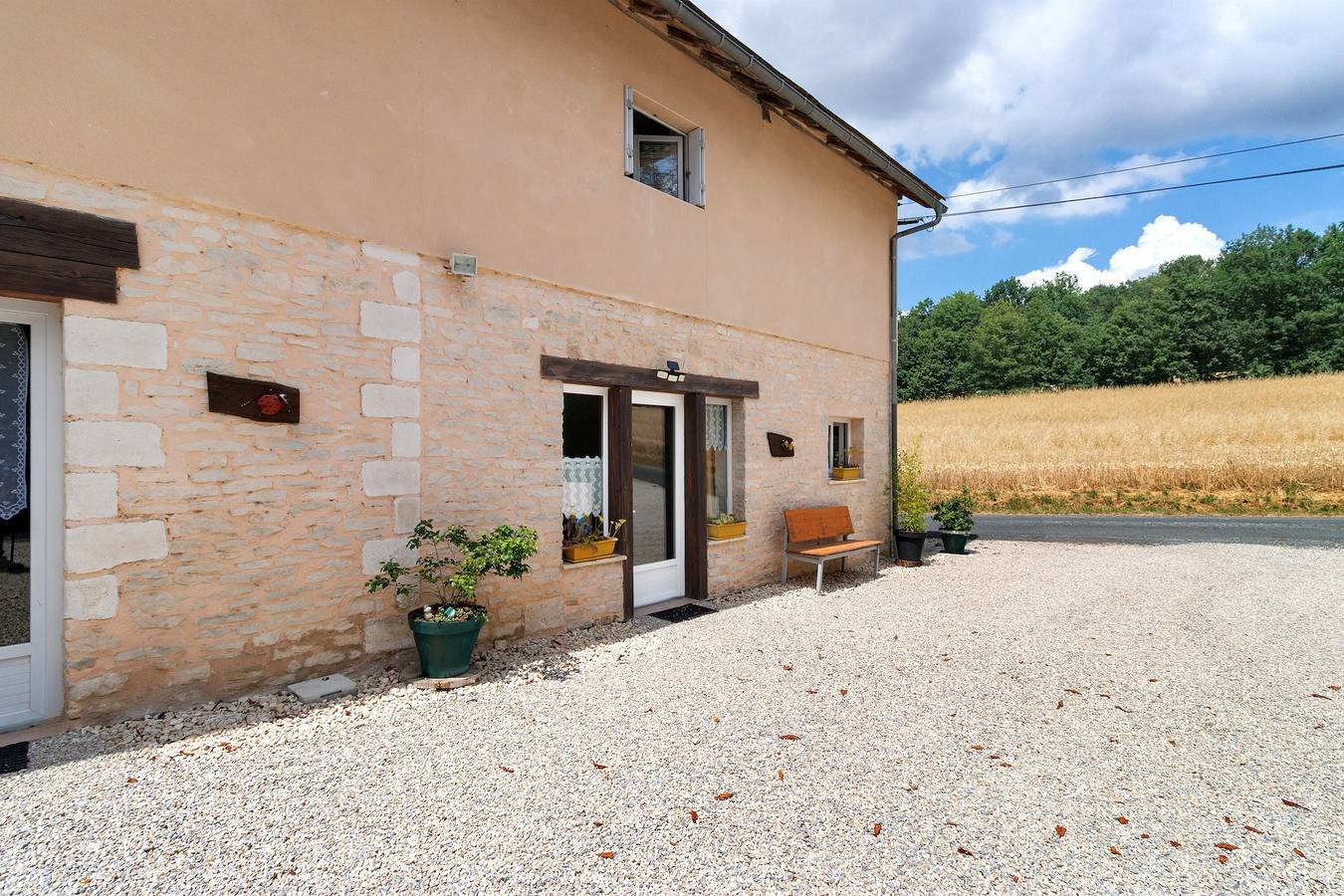 Petite maison 'Gite Xl 8 avec piscine privée, terrasseproche Grottes de Lascaux in Fossemagne, Périgord Noir