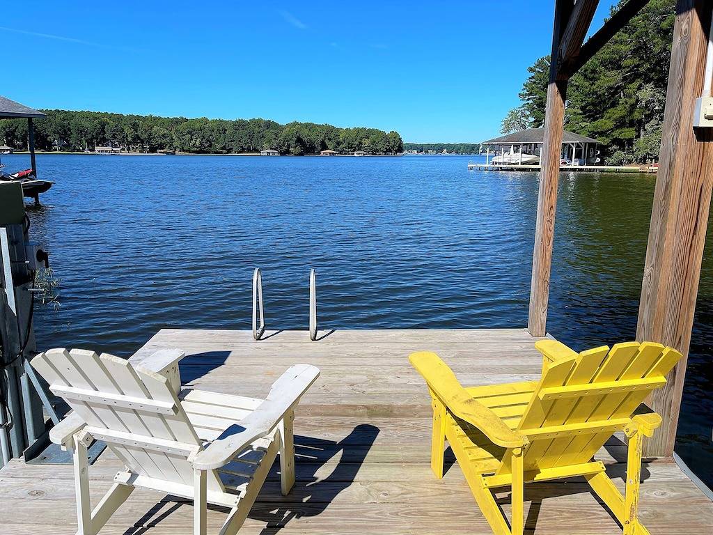 Amazing Listing Just Off the Main Lake, No Steps to the Doc! High-Speed Internet in Lake Gaston