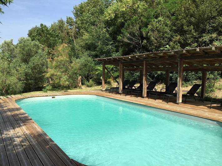 Gîte pour 6 personnes, avec Terrasse ainsi que Jardin et Piscine près du Canal du Midi