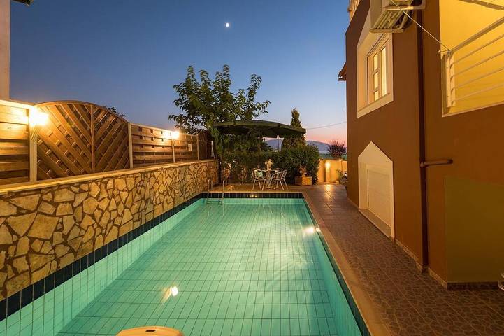 Villa voor 6 personen, met balkon en tuin - 1