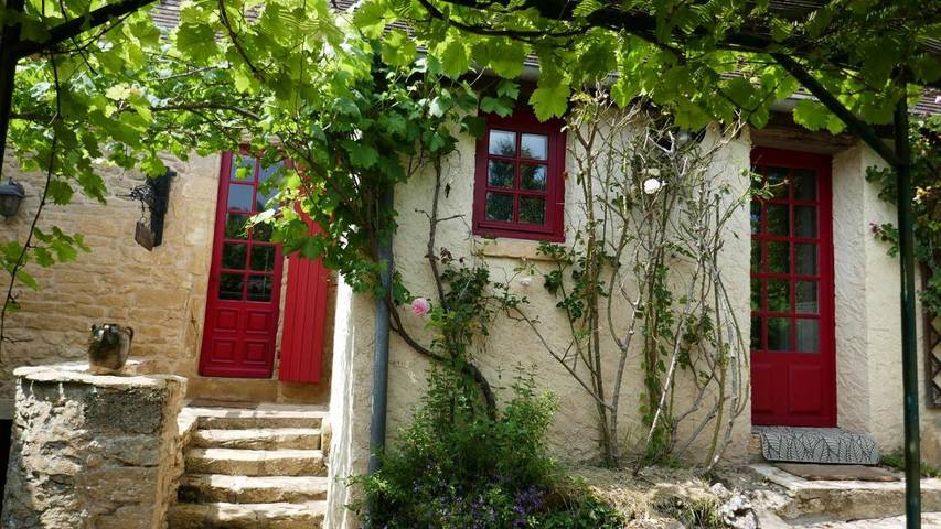 Location de vacances pour 6 personnes, avec jardin, animaux acceptés à Plazac