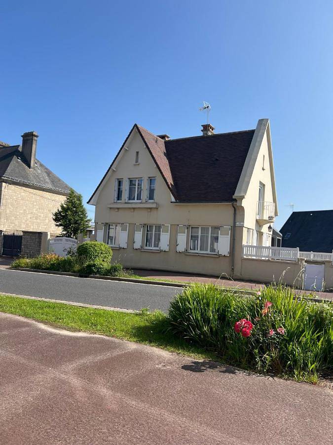 Location de vacances pour 2 personnes, avec jardin et vue à Montebourg - 2