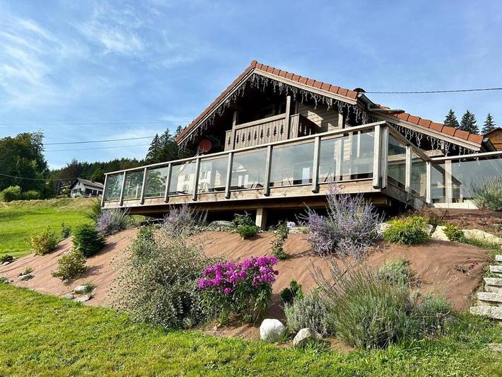 Chalet für 8 Personen, mit Terrasse und Ausblick, mit Haustier - 1