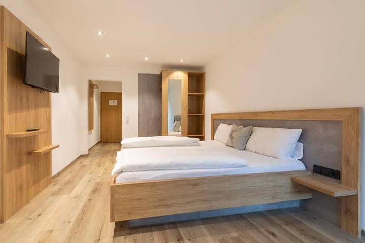 Hotel für 2 Personen, mit Ausblick in Simonswald - 2