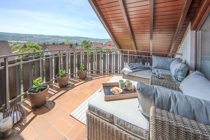 Ferienwohnung für 4 Personen, mit Balkon und Seeblick sowie Ausblick in Öhningen