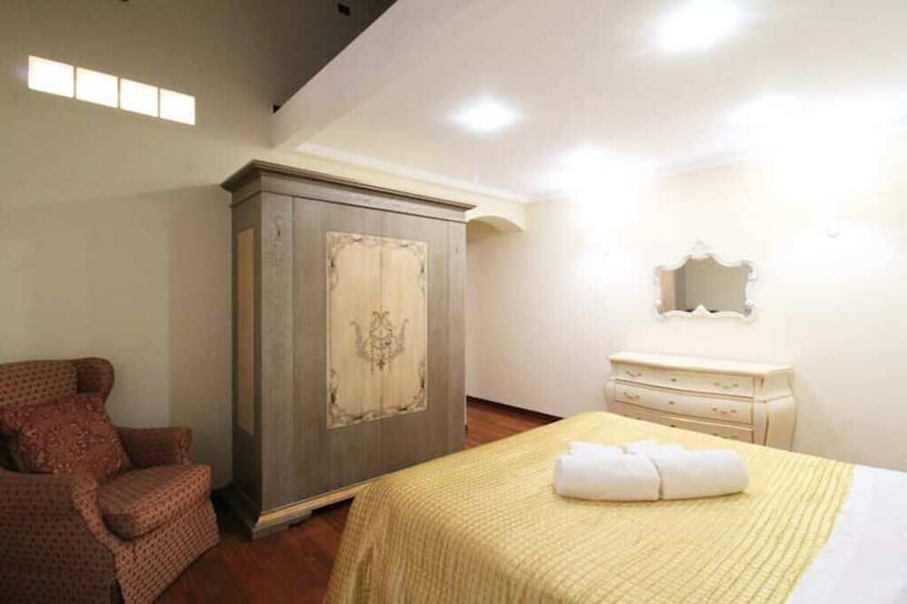 Appartamento intero, Elegante ed accogliente Appartamento a pochi minuti dalla spiaggia e dal centro. in Trapani, Provincia di Trapani