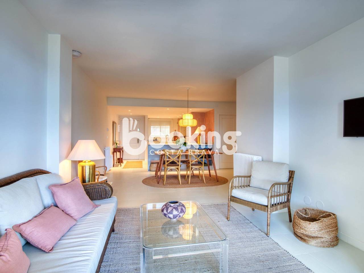 Apartamento vacacional entero, Encantador apartamento en Sant Feliu con piscina comunitária y vistas al mar in Sant Feliu de Guíxols, Costa Brava