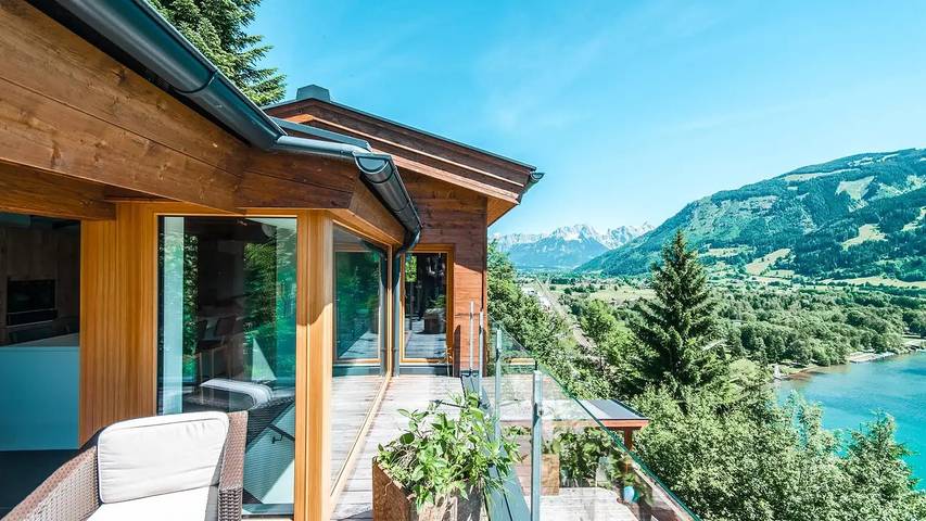 Ferienhaus für 12 Personen, mit Sauna und Garten sowie Terrasse, mit Haustier in Zell am See