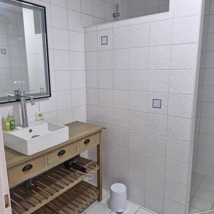 Location de vacances pour 4 personnes, avec jardin et terrasse à Villars-en-Pons