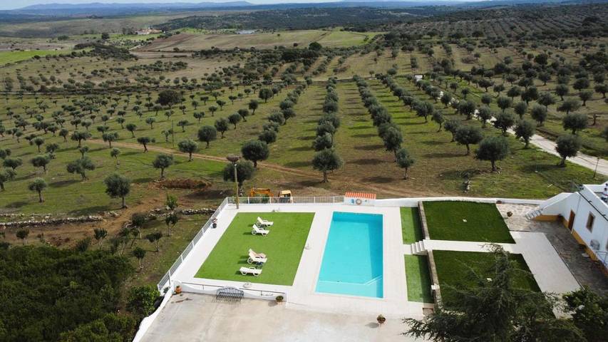 Vivendas de férias para 2 pessoas, com Terraço e Jardim e ainda Piscina and Vista no Alentejo