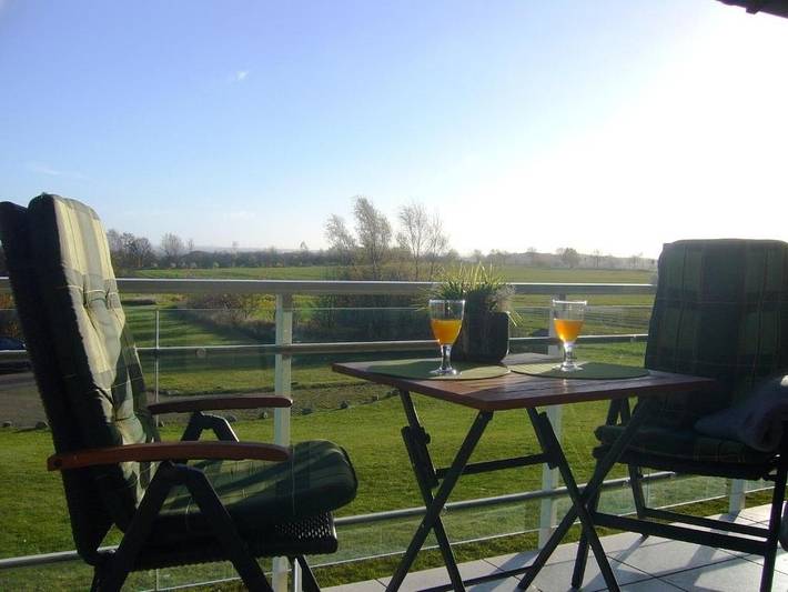 Ferienwohnung für 6 Personen, mit Balkon und Terrasse sowie Sauna in Hohen Wieschendorf