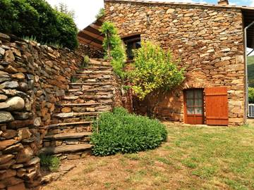 Gîte pour 4 personnes, avec terrasse à Roquebrun