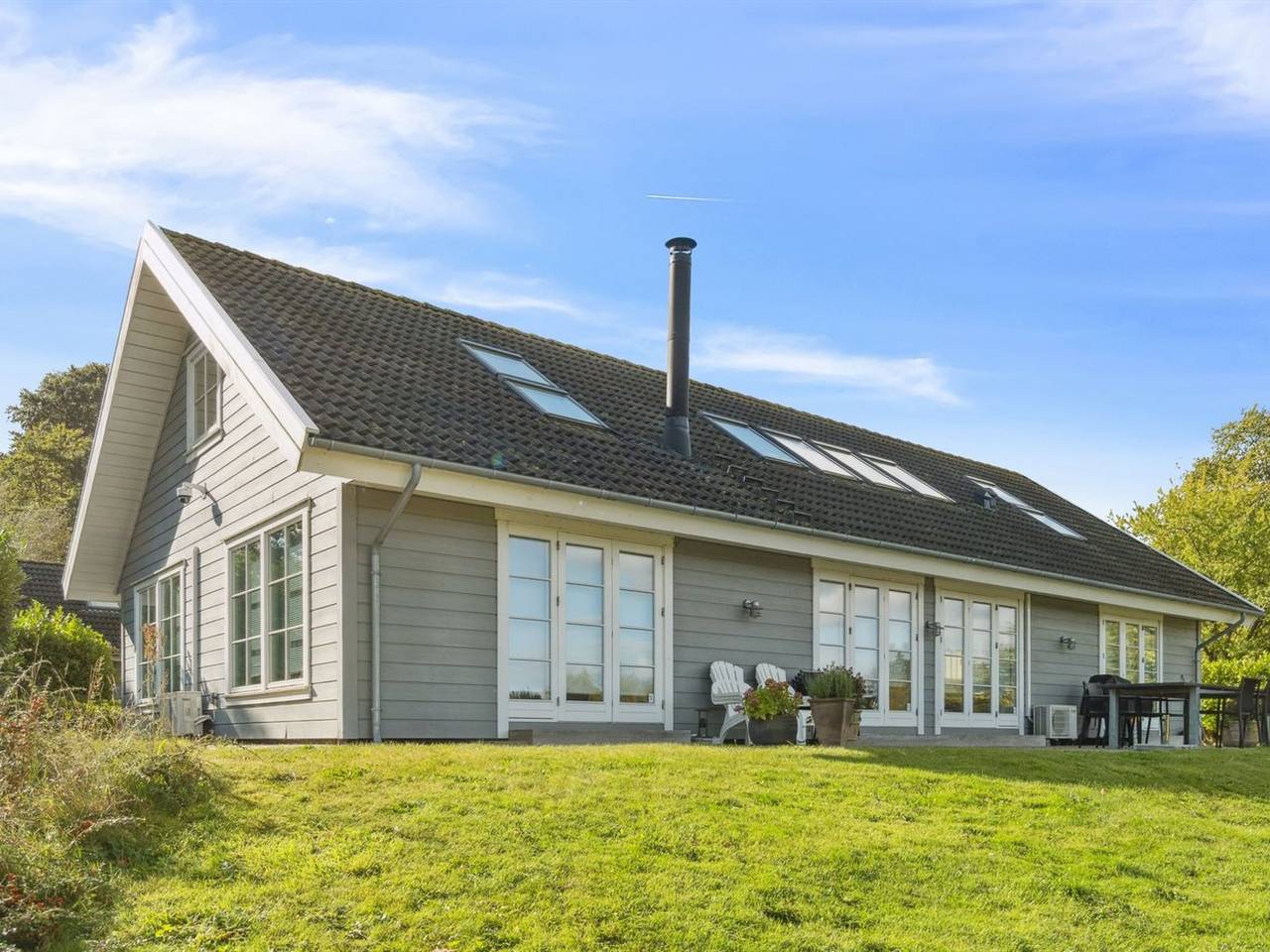 "Marrit" - 500m from the sea in Fjellerup Strand, Djursland