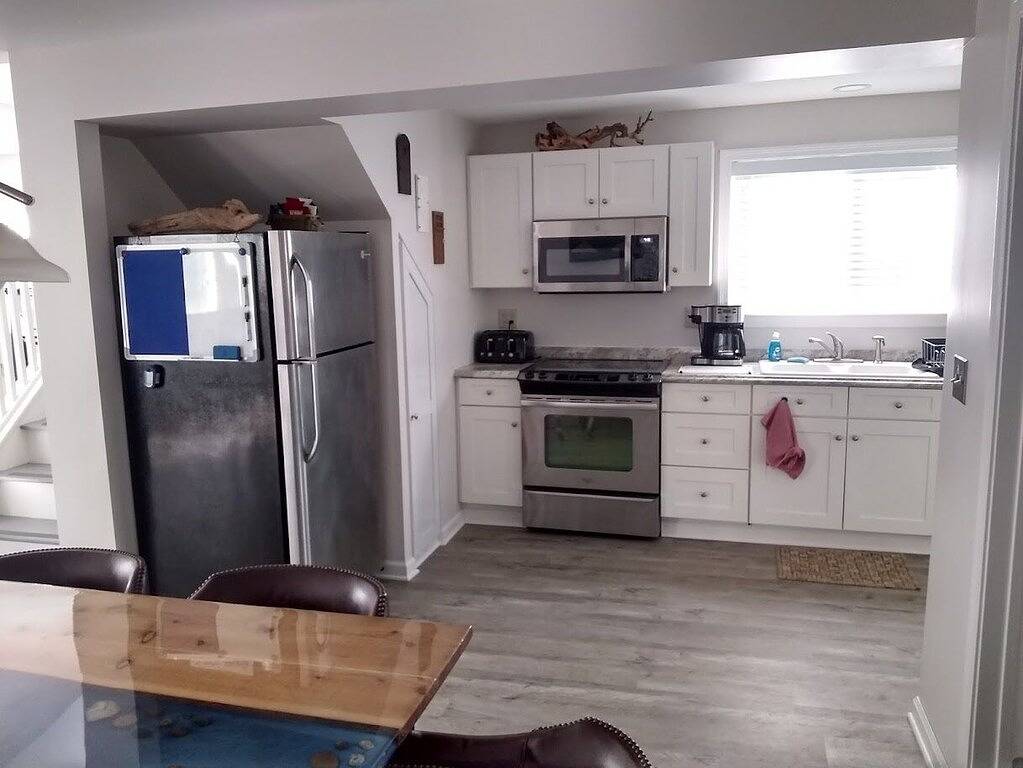 “The Red House” Family friendly vacation home close to beach and lake access. in Niagara County