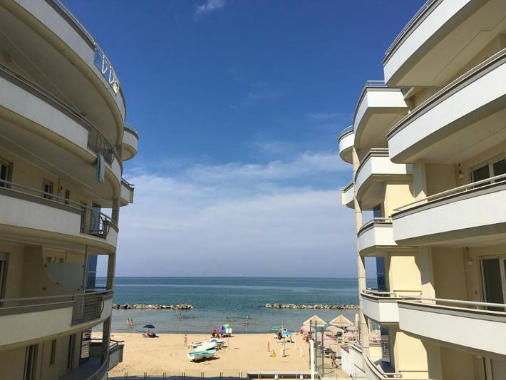 Ferienwohnung für 4 Personen, mit Terrasse und Ausblick - 1