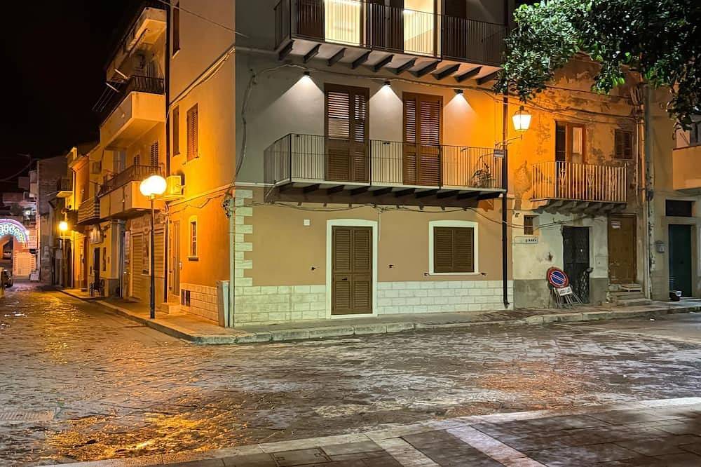Apartamento entero, A stone's throw from the Scala dei Turchi, you will be welcomed into the heart of Realmonte. in Realmonte, Provincia de Agrigento
