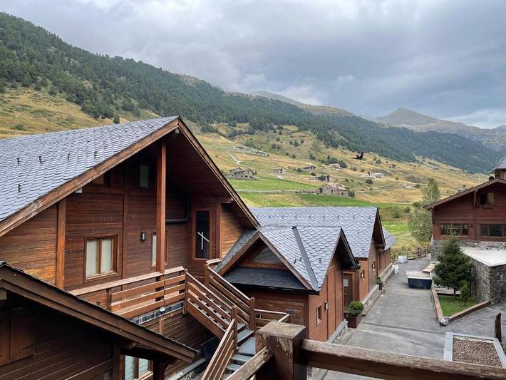 Gîte pour 4 personnes, avec vue dans Incles - 2