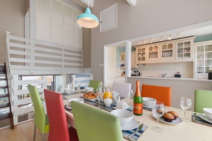 Location de vacances pour 9 personnes, avec balcon ainsi que vue et vue sur l’océan, adapté aux familles dans Pembrokeshire - 2