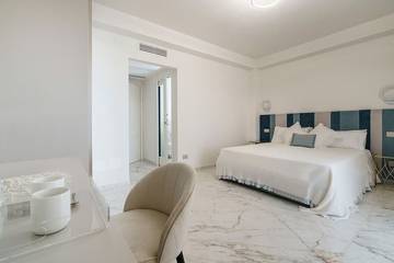 Villa for 12 People in Taormina, Messina Province, Photo 3