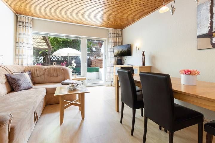 Ferienhaus für 5 Personen, mit Terrasse und Garten an der Kieler Bucht - 2