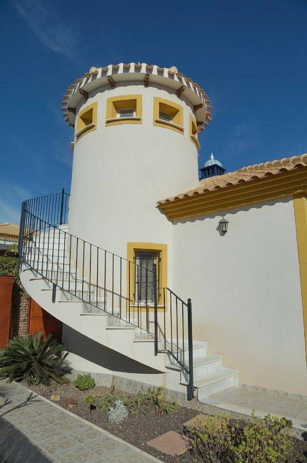 Casa rural para 4 personas, con jacuzzi además de jardín y piscina en Mazarrón - 2