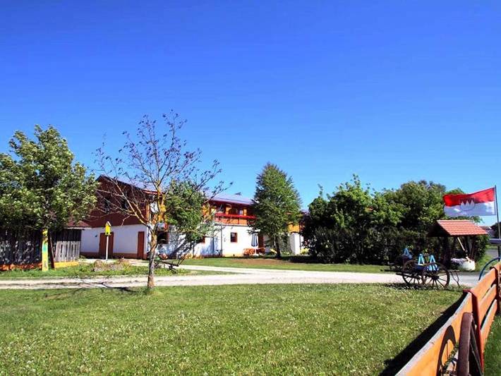 Location de vacances pour 4 personnes, avec jardin ainsi que vue et balcon à Waischenfeld - 2