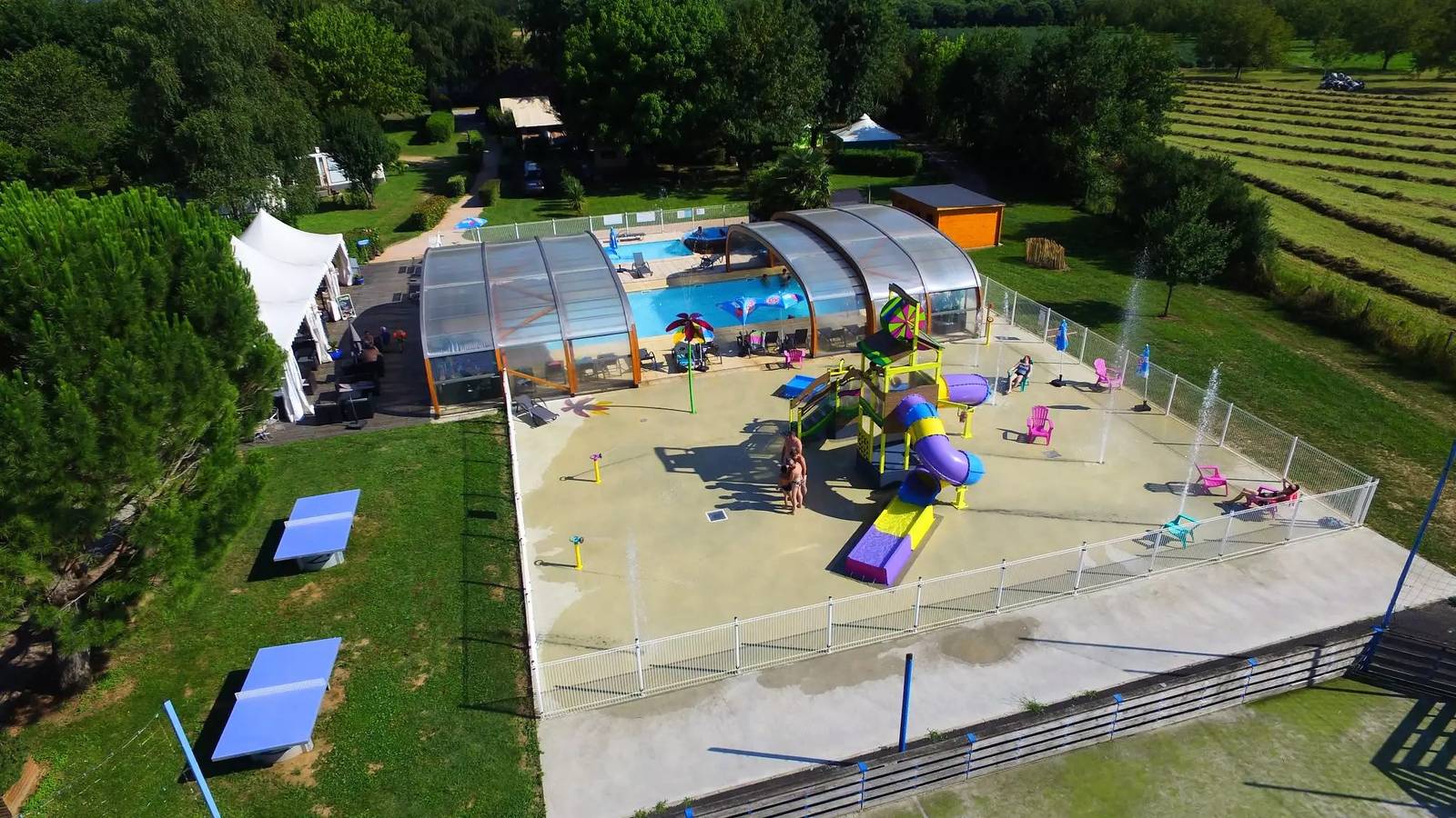 Mobil-home Trigano -30m2, 3 chbres, Tv, 4/6pers 6 personnes in Puybrun, Massif central