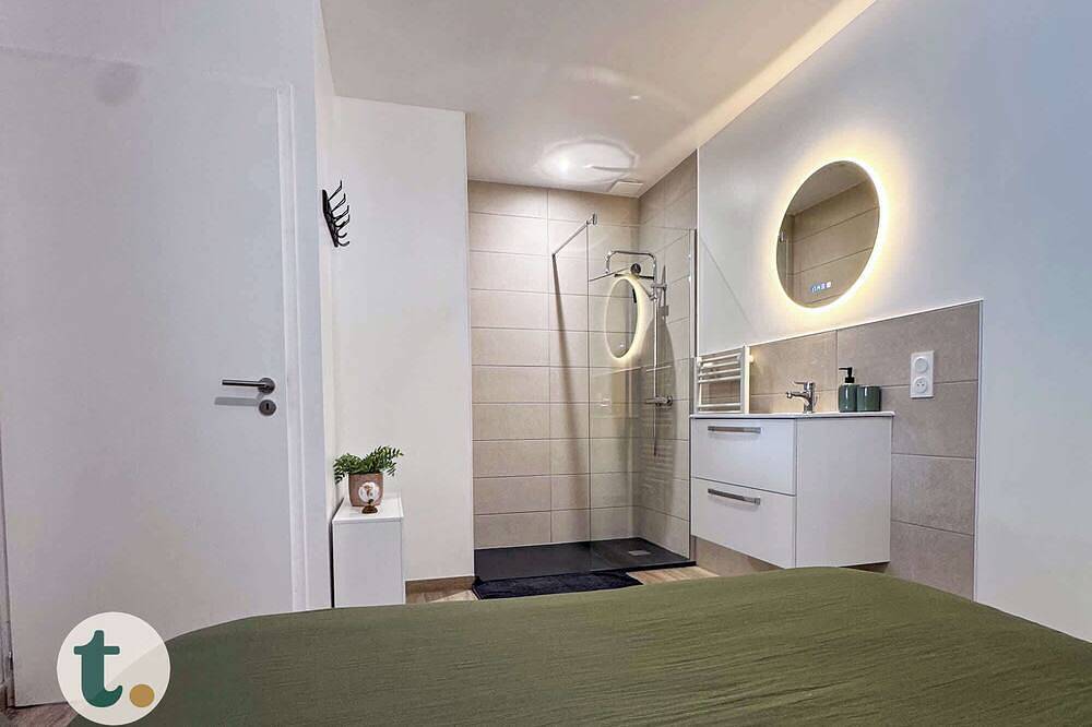 Entire apartment, Tranquiloue - Appartement cosy 15min du Puy du Fou in Les Herbiers, Loire Valley