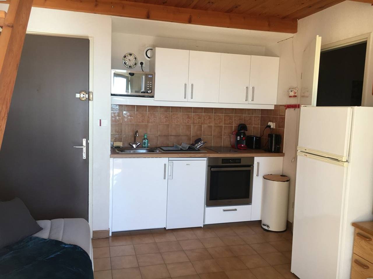 Apartamento entero, Apartamento climatizado de 2 piezas con solárium para 4 personas, parking privado, cerca de la playa in Hyeres, Parque nacional Port-Cros