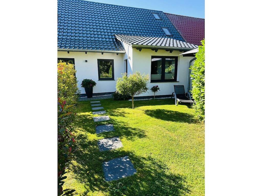 Ferienwohnung mit 1 Schlafzimmer in Kluis, Rügen
