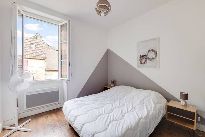 Modernes Steinhaus mit Terrasse für 6 Personen in Montignac, Périgord Noir
