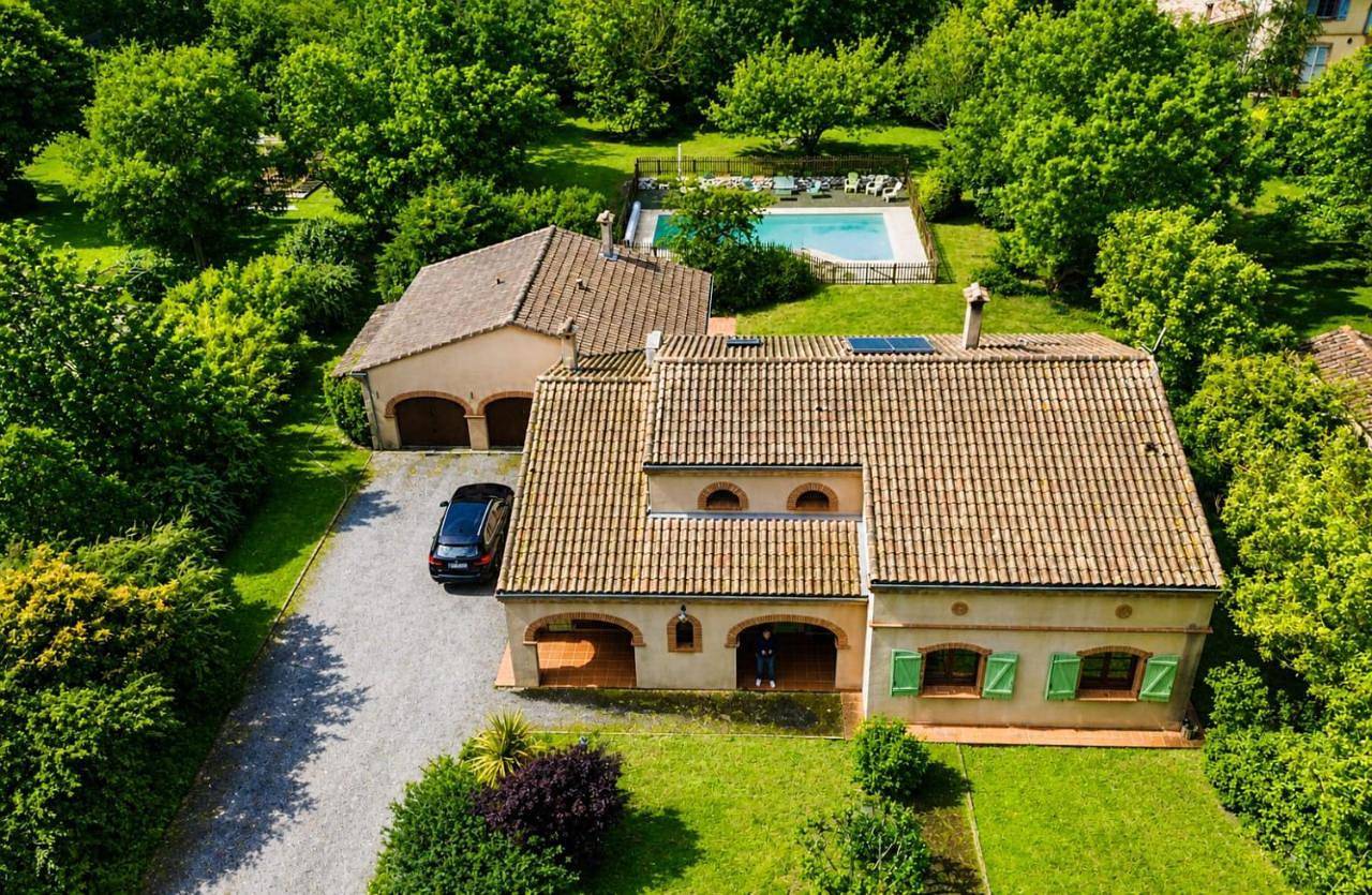 Villa avec piscine et clim pour 12 personnes aux portes de Toulouse in Belberaud, Canal du Midi