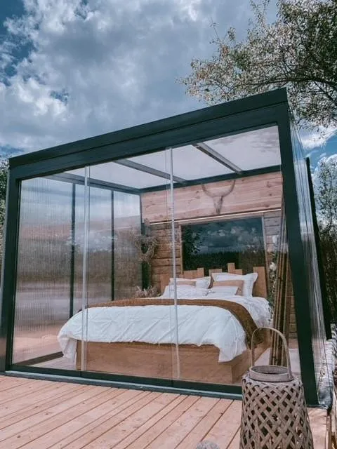 Camping für 2 Personen, mit Terrasse und Whirlpool sowie Garten - 1