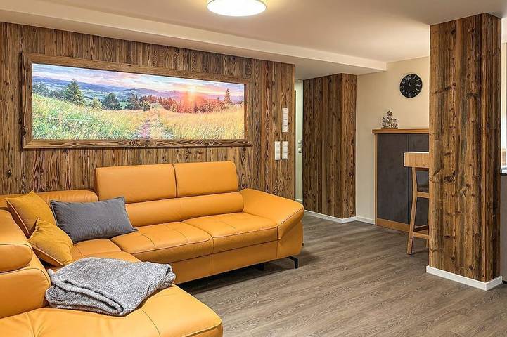 Ferienwohnung für 6 Personen, mit Terrasse und Garten sowie Pool