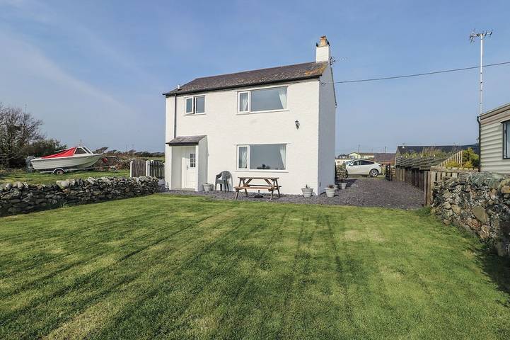 Cottage for 5 people, with garden in Rhoscolyn