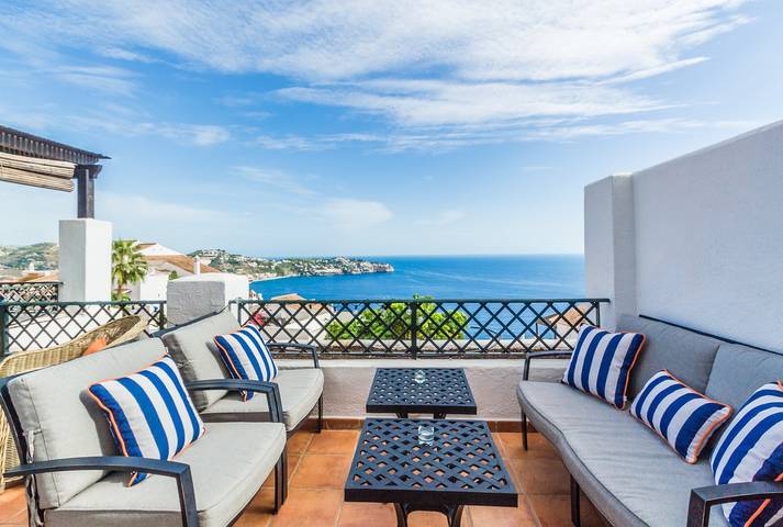 Apartamento para 8 personas, con Balcón y Piscina para niños en La Herradura