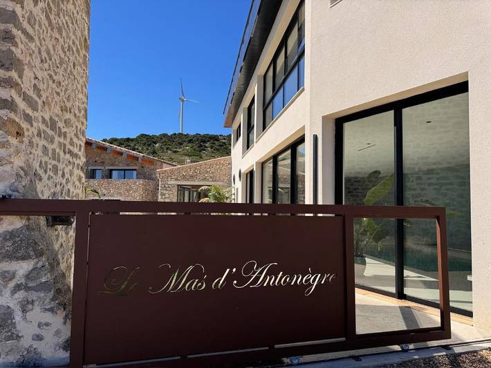 Location de vacances pour 16 personnes, avec vue ainsi que jardin et piscine à Montbazin - 2