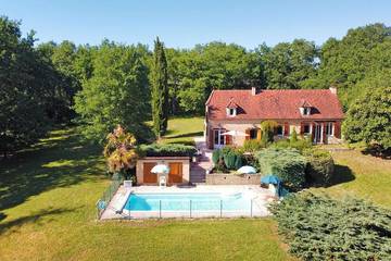 Location de vacances pour 7 personnes, avec jardin à Saint-Chamassy