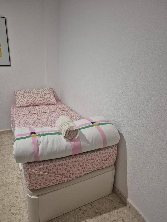 Ganze Wohnung, Apartment with Pool View in Puerto de la Torre, Malaga
