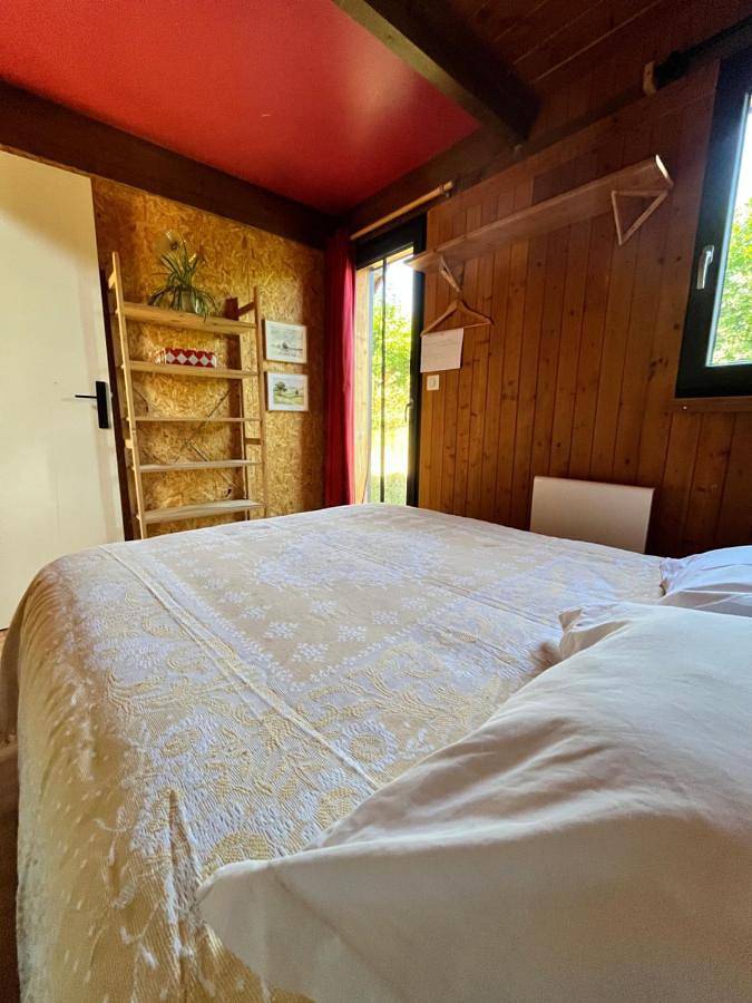 Two-Bedroom House in Deux-Grosnes, Région de Villefranche-sur-Saône