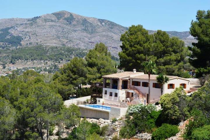 Ferienhaus für 10 Personen, mit Terrasse und Garten sowie Pool und Ausblick in Llíber - 4