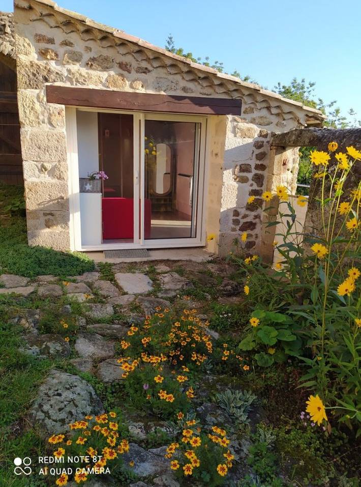 Gîte pour 2 personnes, avec terrasse dans la Loire - 2