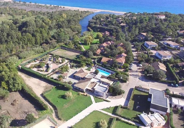 Appart’hôtel pour 4 personnes, avec piscine et jardin