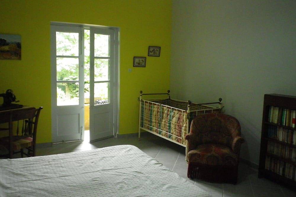 Maison avec piscine dans un village de charme in Pouzilhac, Région de Nîmes