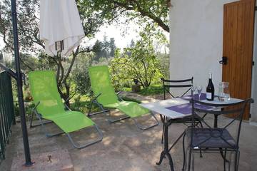 Gîte pour 3 personnes, avec jardin et terrasse à Paradou