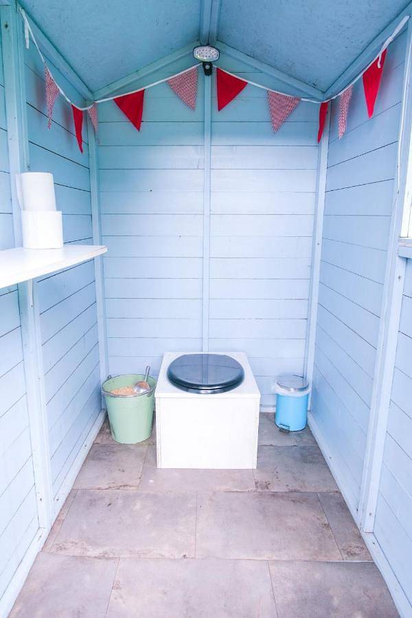 Wye Glamping in Brecon Beacons