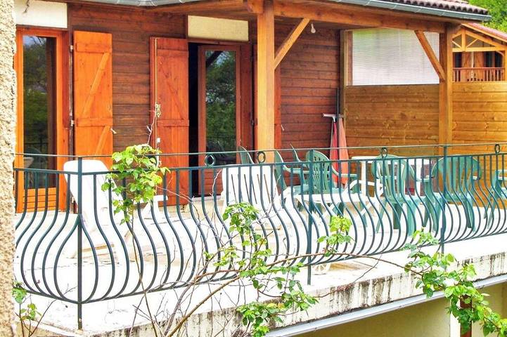 Chalet pour 6 personnes, avec piscine et jardin, animaux acceptés - 1